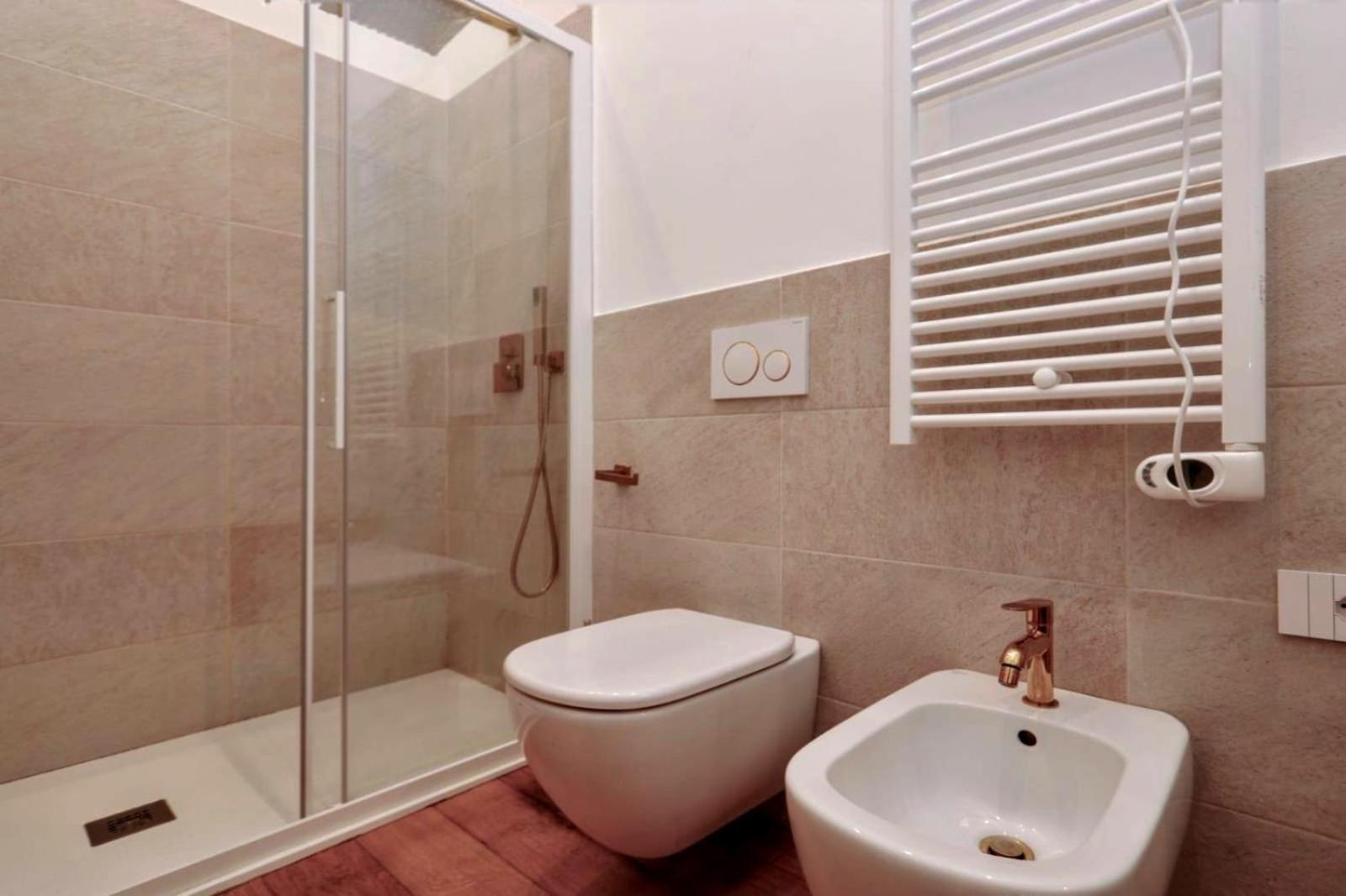 Cozy Apartment Between Sempione, City Life And Mico ! Милано Екстериор снимка